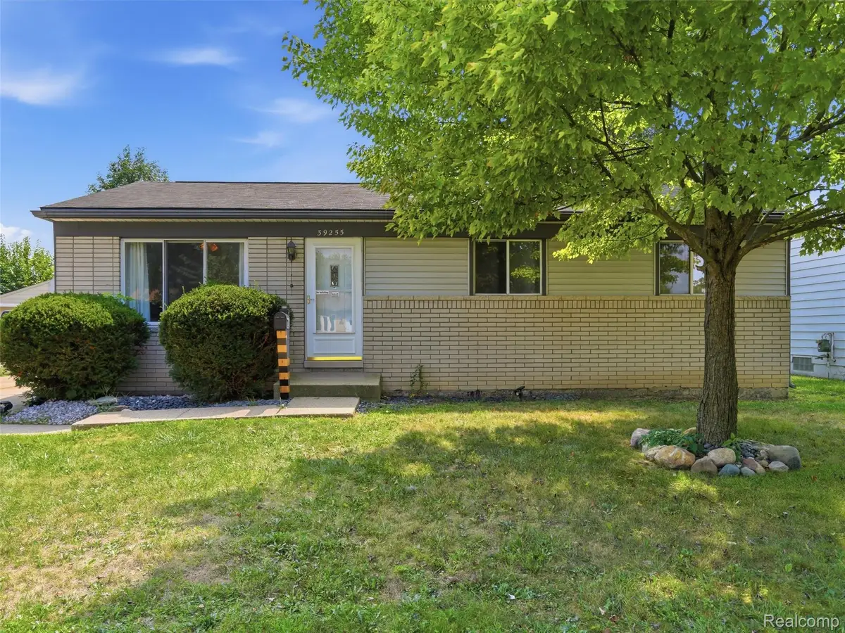 39255 Avondale Street, Westland, MI 48186 - #1