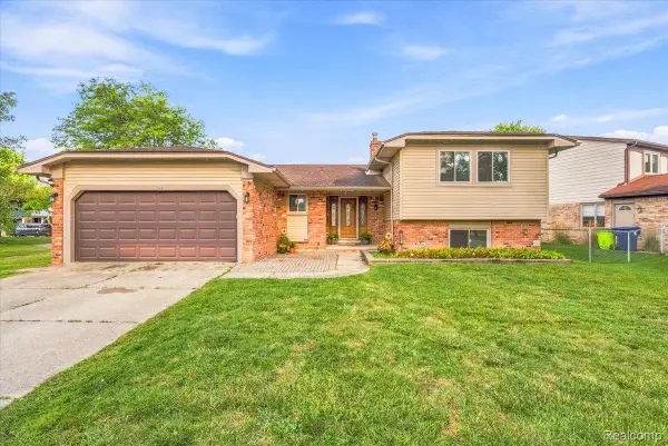 6767 Longwood Road, Canton, MI 48187