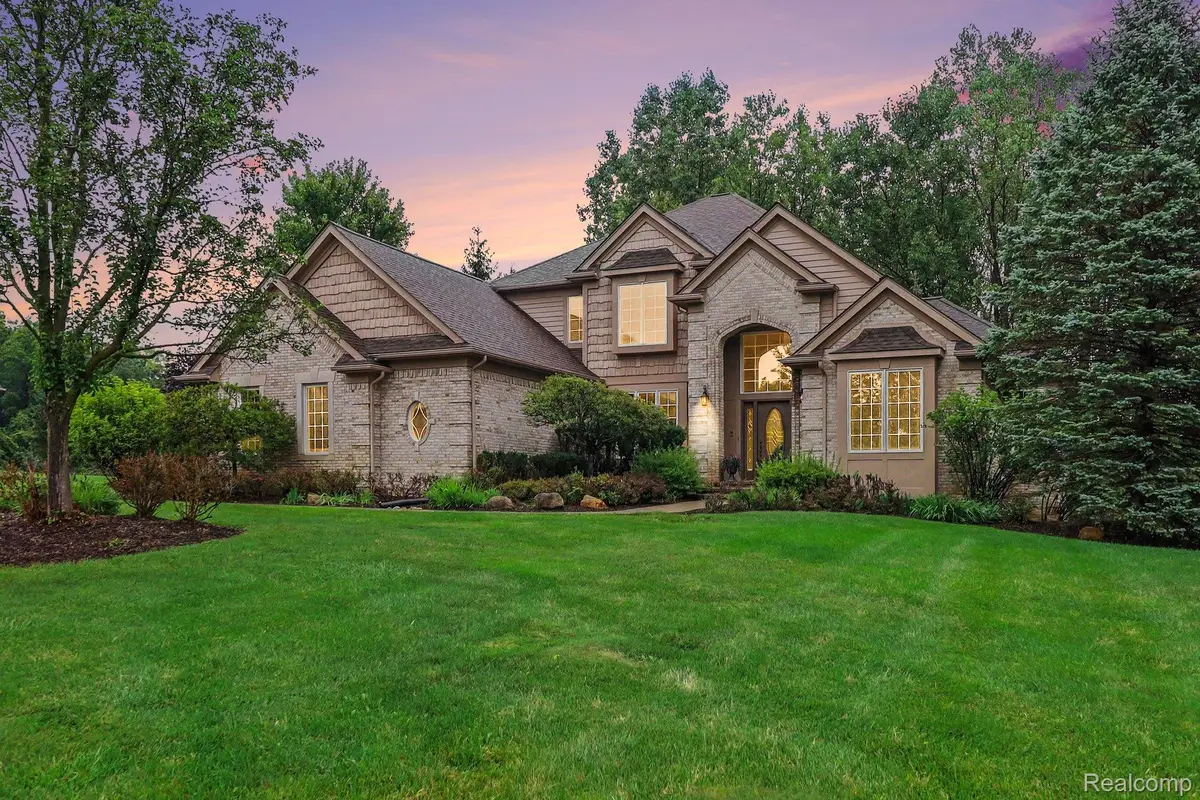 4875 Green Meadow Lane, Rochester, MI 48306 - #1