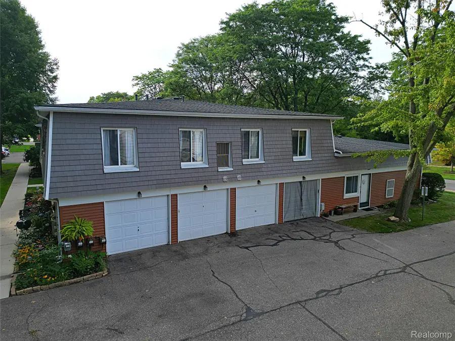 38173 Greenwood Street, Westland, MI 48185 - #2
