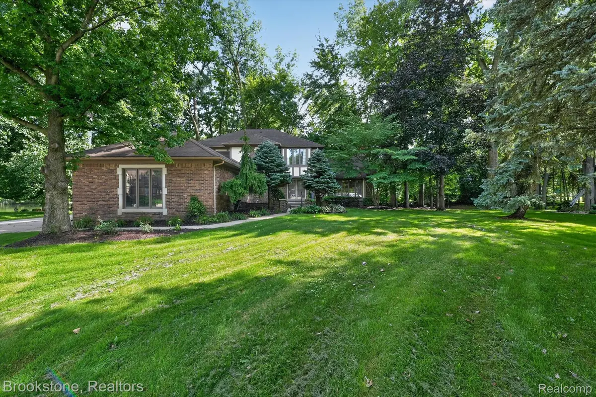 11390 Silverlake Court, Shelby, MI 48317 - #1