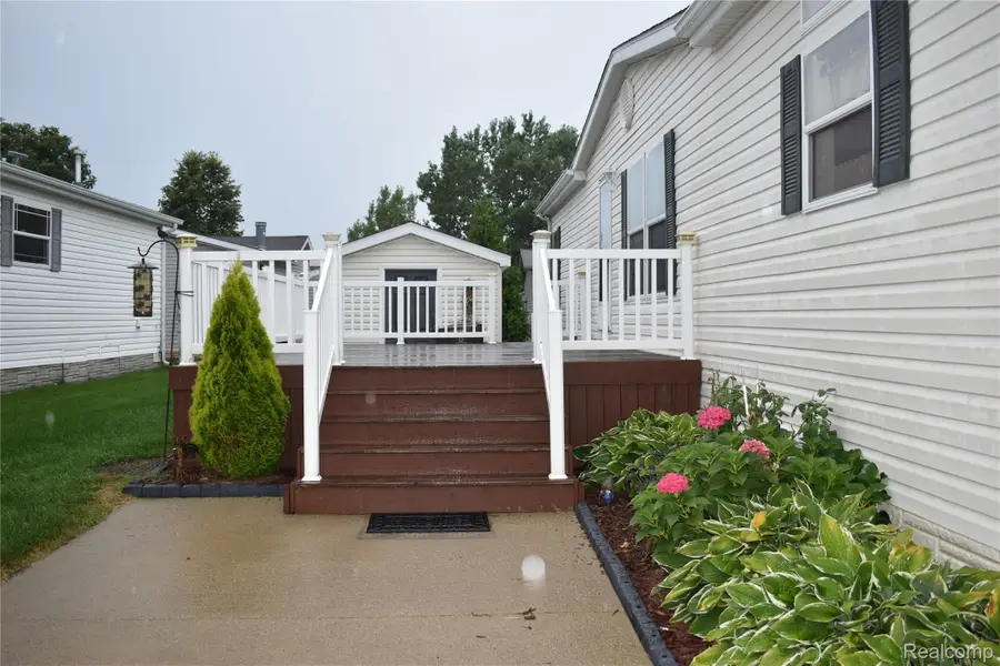 5485 Oakmont, Howell, MI 48843 - #2