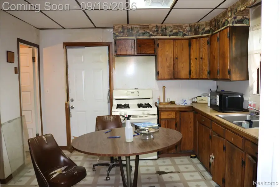 1510 Casimir Street, Saginaw, MI 48601 - #3
