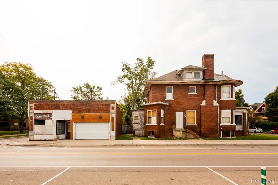 7810 Kercheval Street, Detroit, MI 48214 - #2