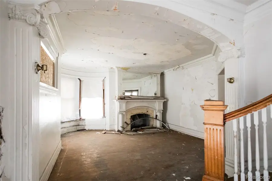 7810 Kercheval Street, Detroit, MI 48214 - #3