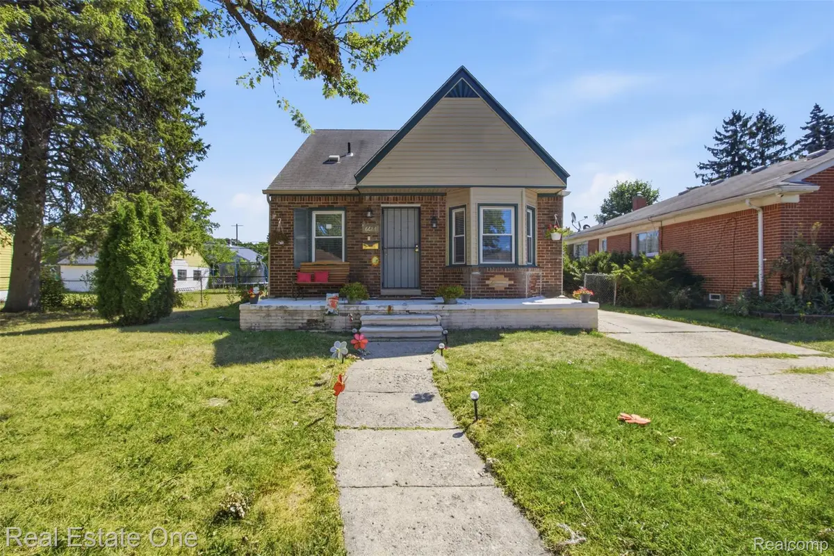 6684 Rockdale Street, Dearborn Heights, MI 48127 - #1