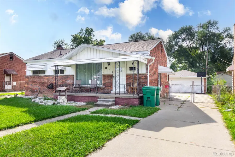 141 Lathers Street, Garden City, MI 48135 - #2