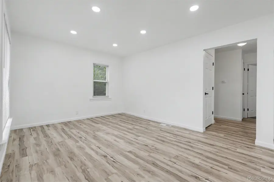 19341 Oakfield Street, Detroit, MI 48235 - #3