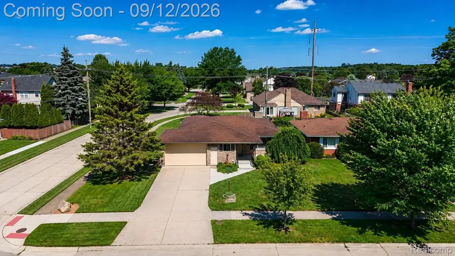 34398 Greentrees Road, Sterling Heights, MI 48312 - #3