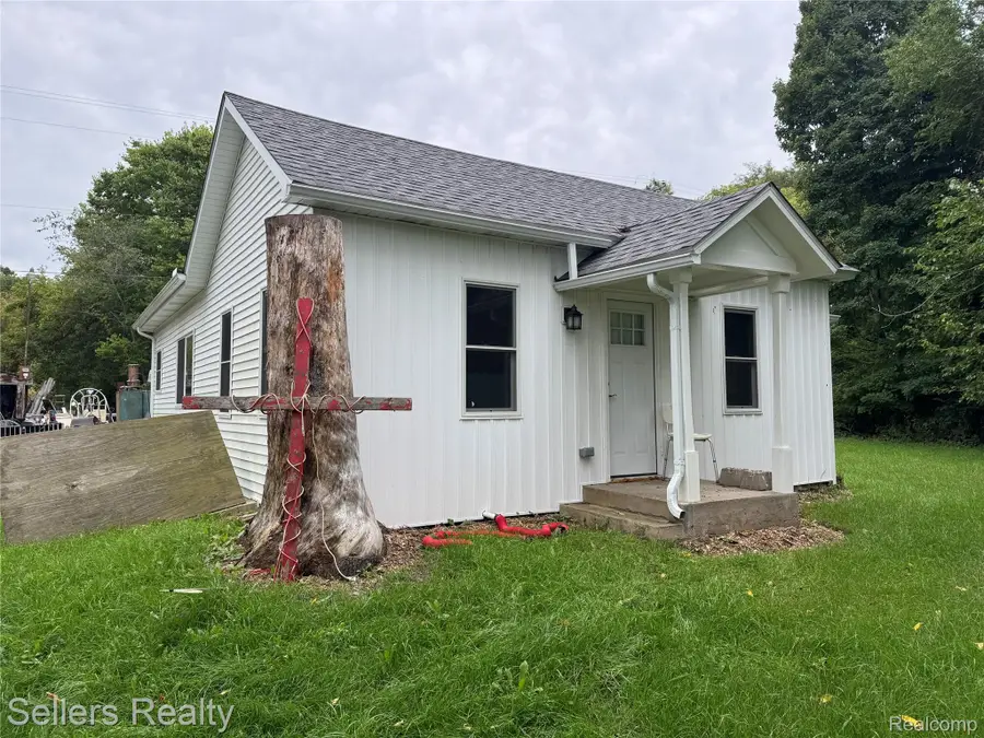 7230 N Mckinley Road, Flushing, MI 48433 - #3