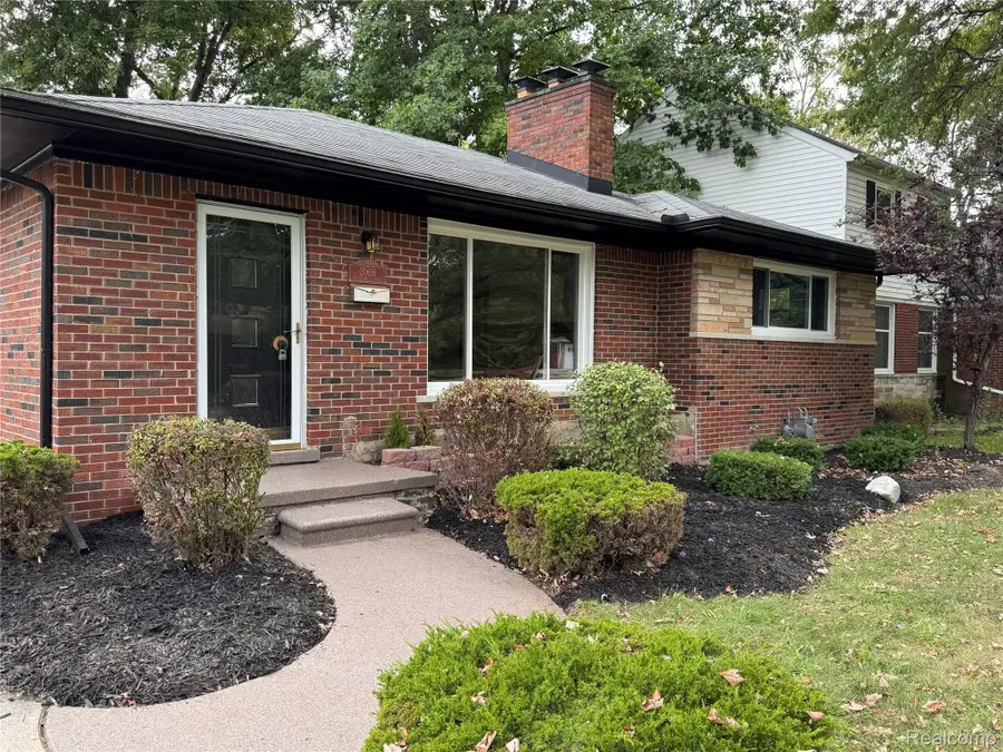 20618 Woodside Street, Harper Woods, MI 48225 - #2
