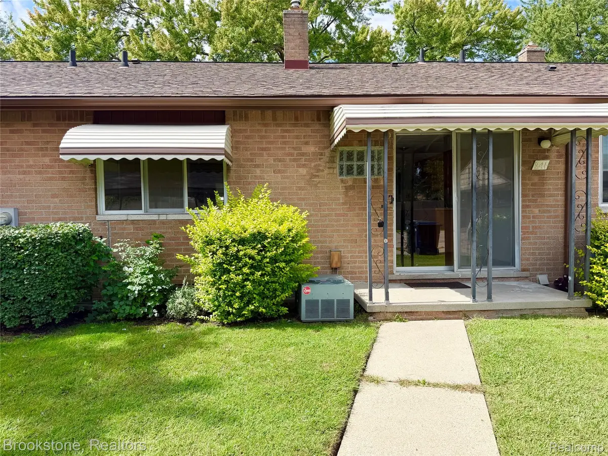 8401 18 Mile Road #241, Sterling Heights, MI 48313 - #1