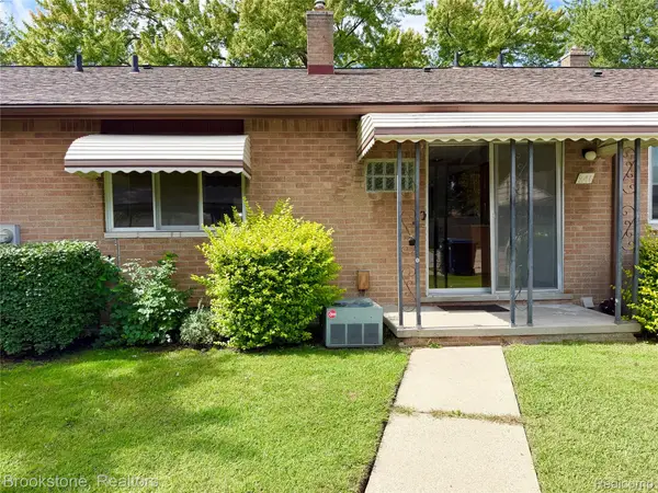 8401 18 Mile Road #241, SterlingHeights, MI 48313
