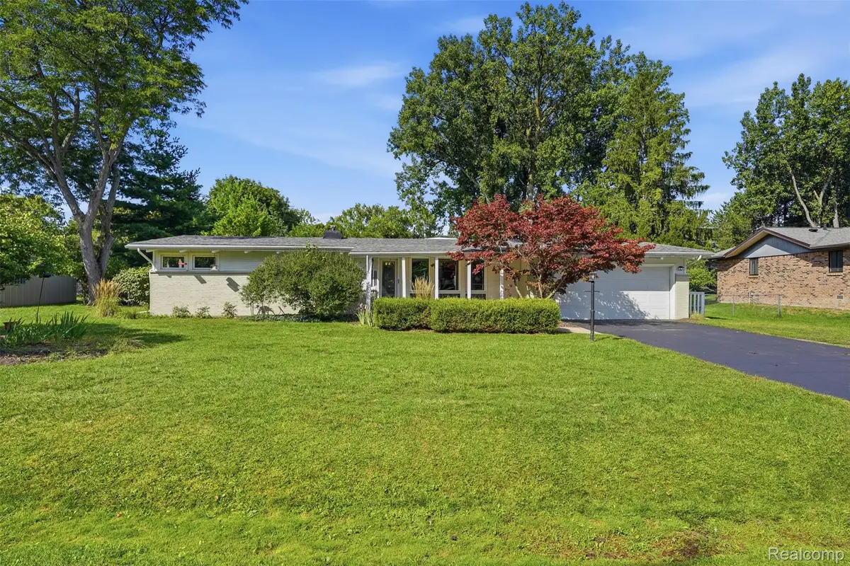 2644 Saint Joseph, West Bloomfield, MI 48324 - #1