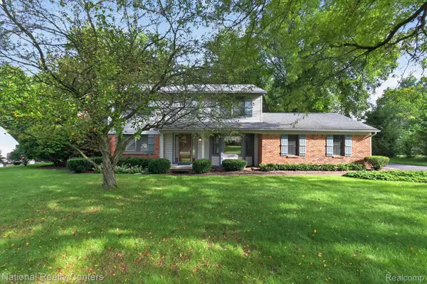 9321 Overdale Lane, Brighton, MI 48114