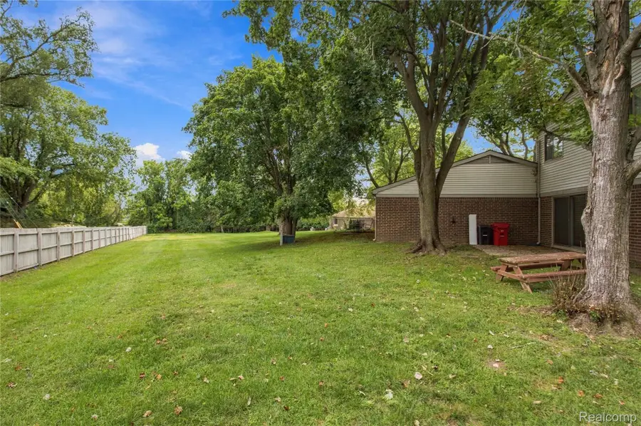 29638 Farmbrook Villa Court, Southfield, MI 48034 - #3