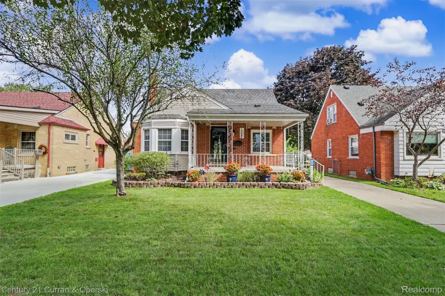 15606 Hanover Avenue, Allen Park, MI 48101 - #3