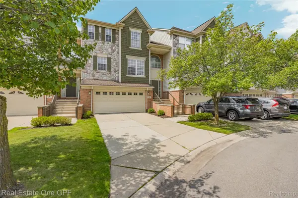 19 Lyons Court #42, Dearborn, MI 48126