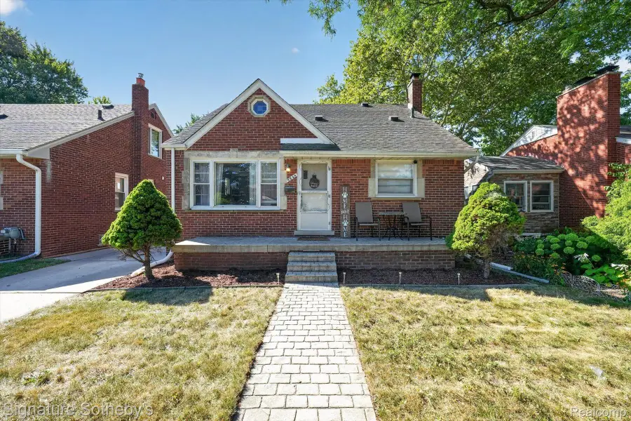 7348 Helen Road N, Center Line, MI 48015 - #3