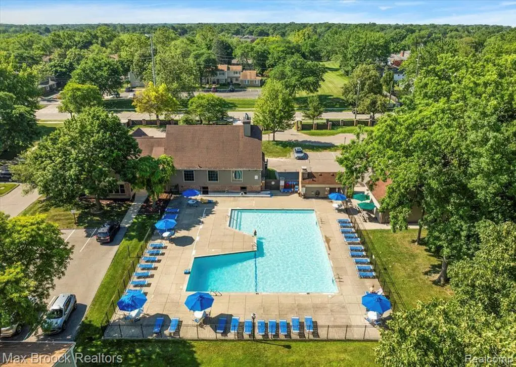 1928 S Wickham W, Royal Oak, MI 48073 - #1