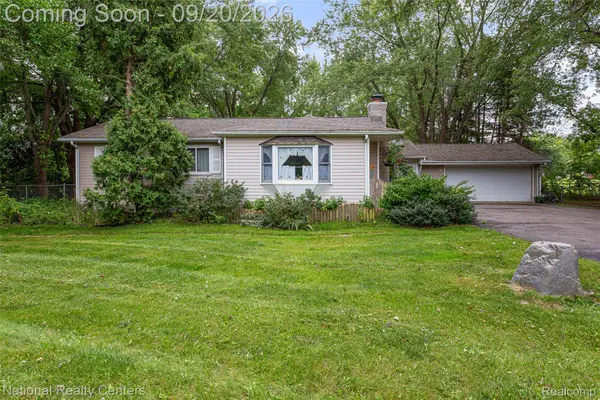 9542 Hilton Road, Brighton, MI 48114