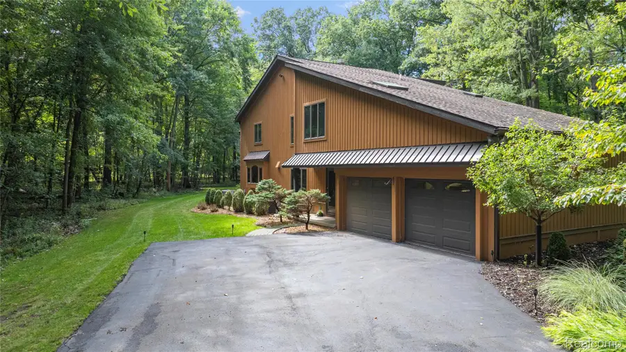 8931 Bridge Road, Grosse Ile, MI 48138 - #3