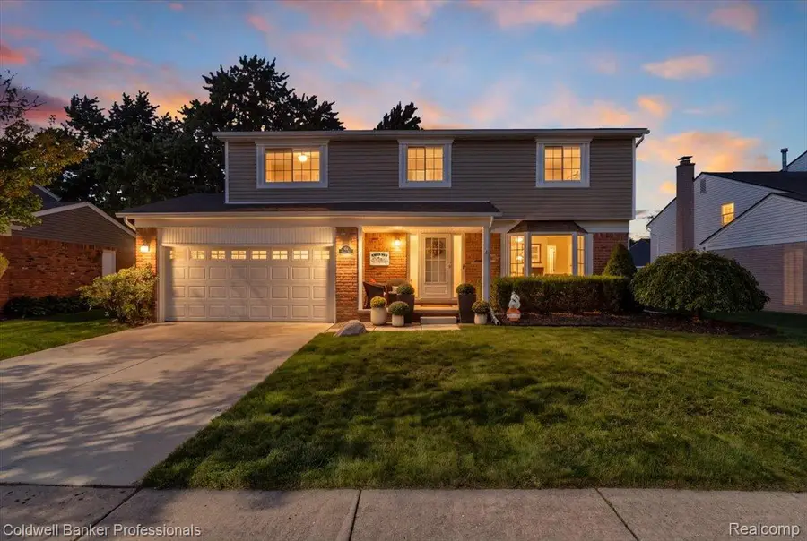 454 Queens Way, Canton, MI 48188 - #2