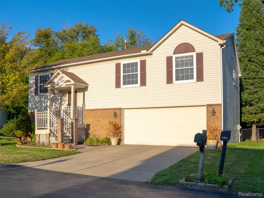 1639 Tulip Lane, Westland, MI 48186 - #2