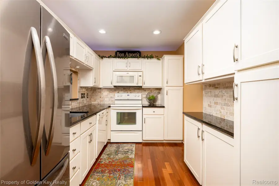 17955 University Park Drive #82, Livonia, MI 48152 - #2