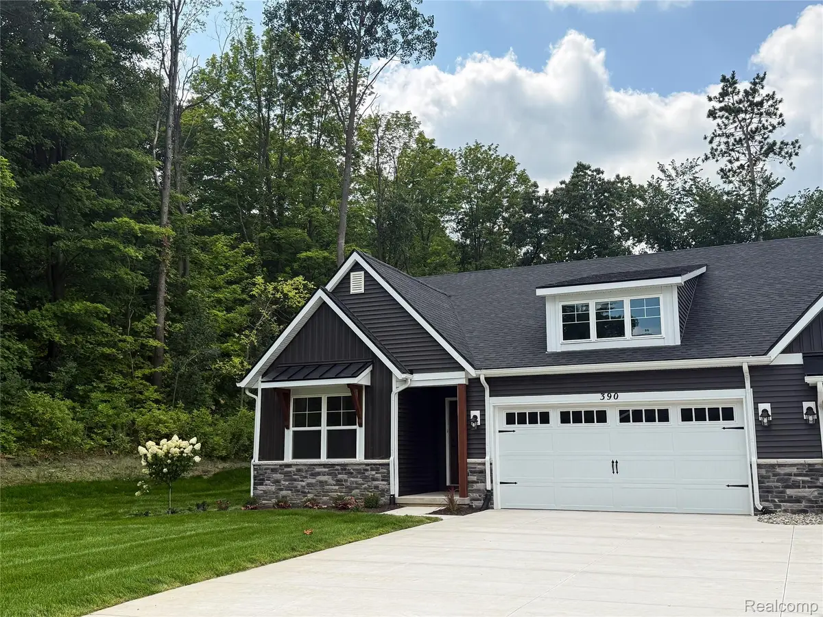 390 Canyon Creek Court #21, Howell, MI 48843 - #1