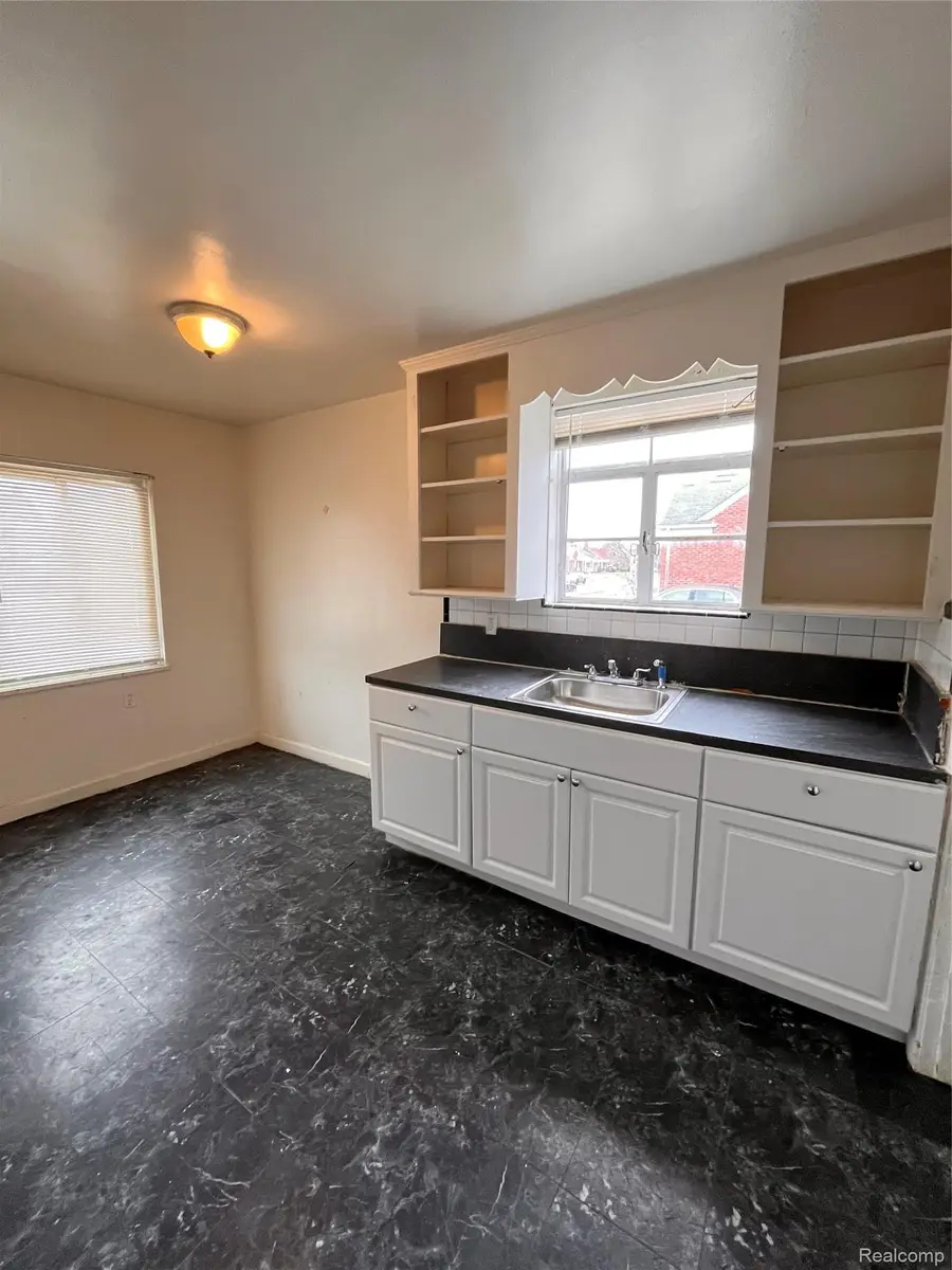 15260 Eastburn Street, Detroit, MI 48205 - #3