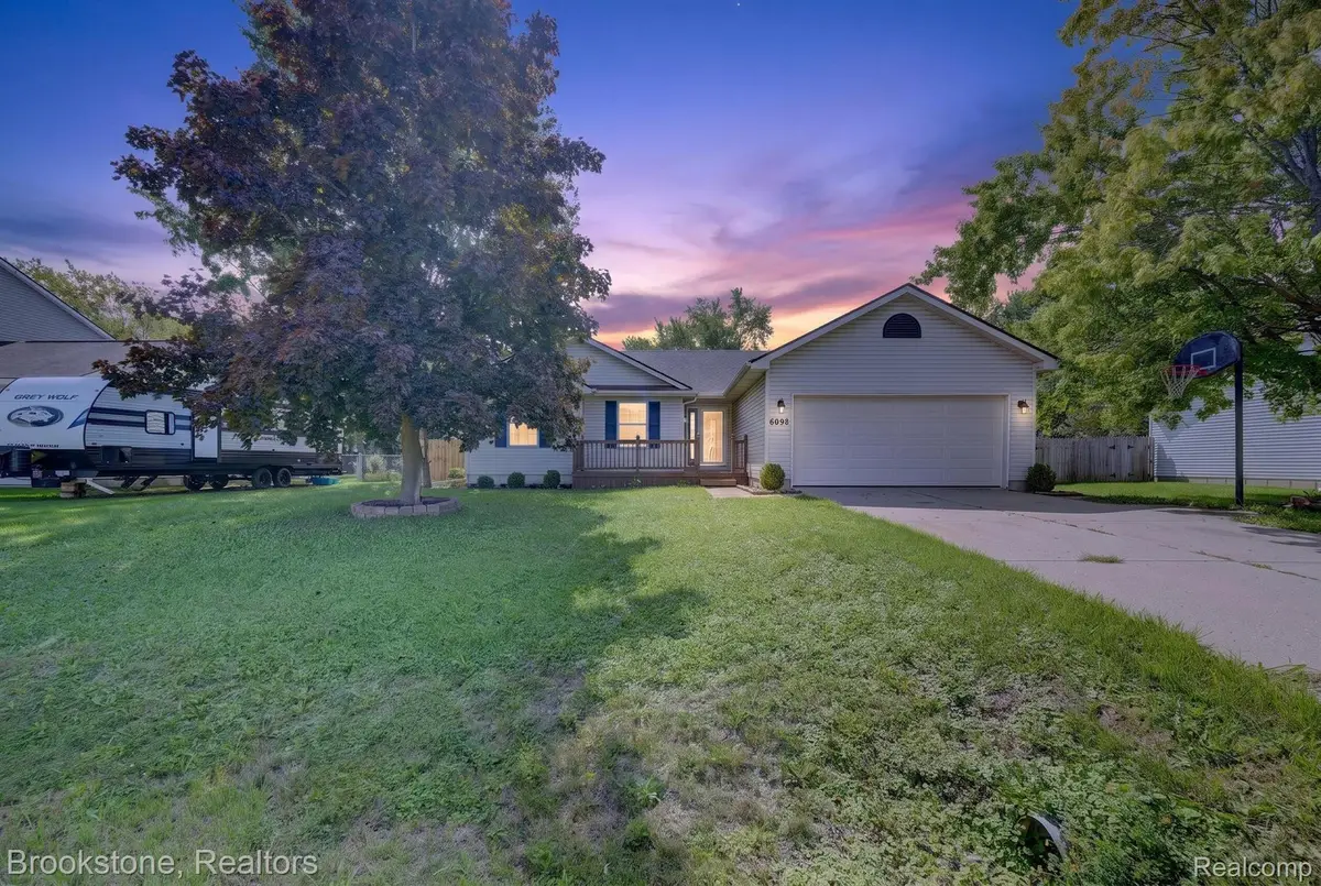 6098 Hedgerow Circle, Burton, MI 48439 - #1