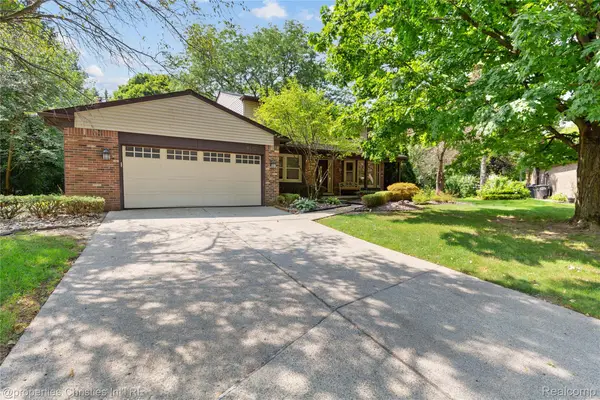 41101 Croydon Court, Northville, MI 48168