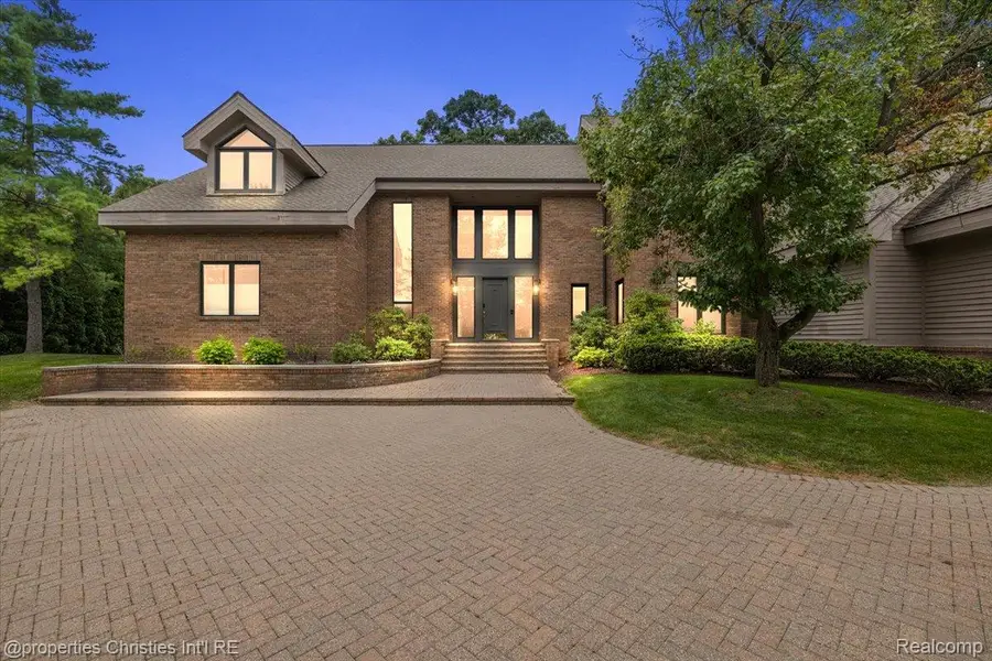 4740 W Wickford, Bloomfield, MI 48302 - #2
