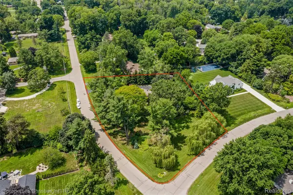 32765 Eastlady Drive, BeverlyHills, MI 48025