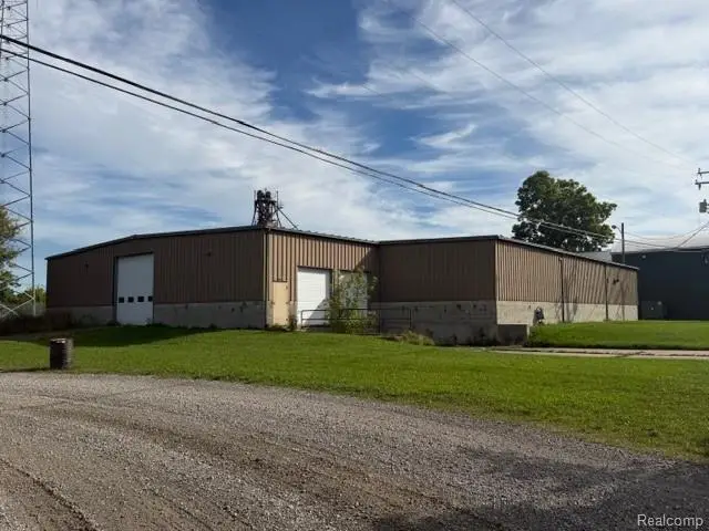 352 County Center Street, Lapeer, MI 48446 - #2