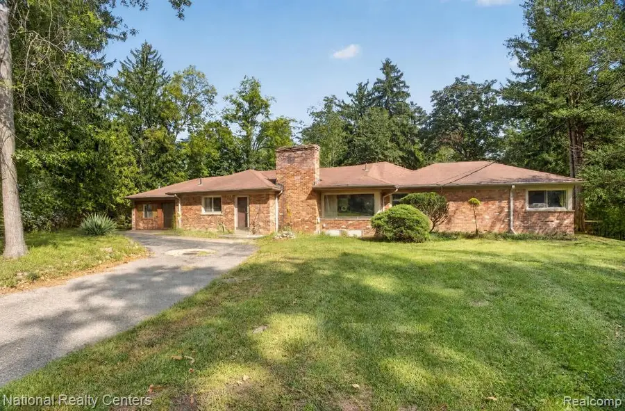 24644 Edgemont Drive, Southfield, MI 48033 - #2