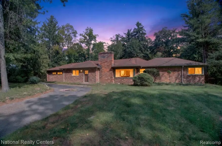 24644 Edgemont Drive, Southfield, MI 48033 - #3