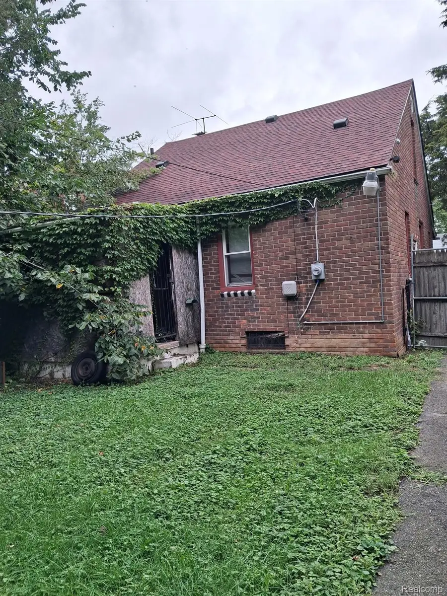 12600 Elmdale Street, Detroit, MI 48213 - #2