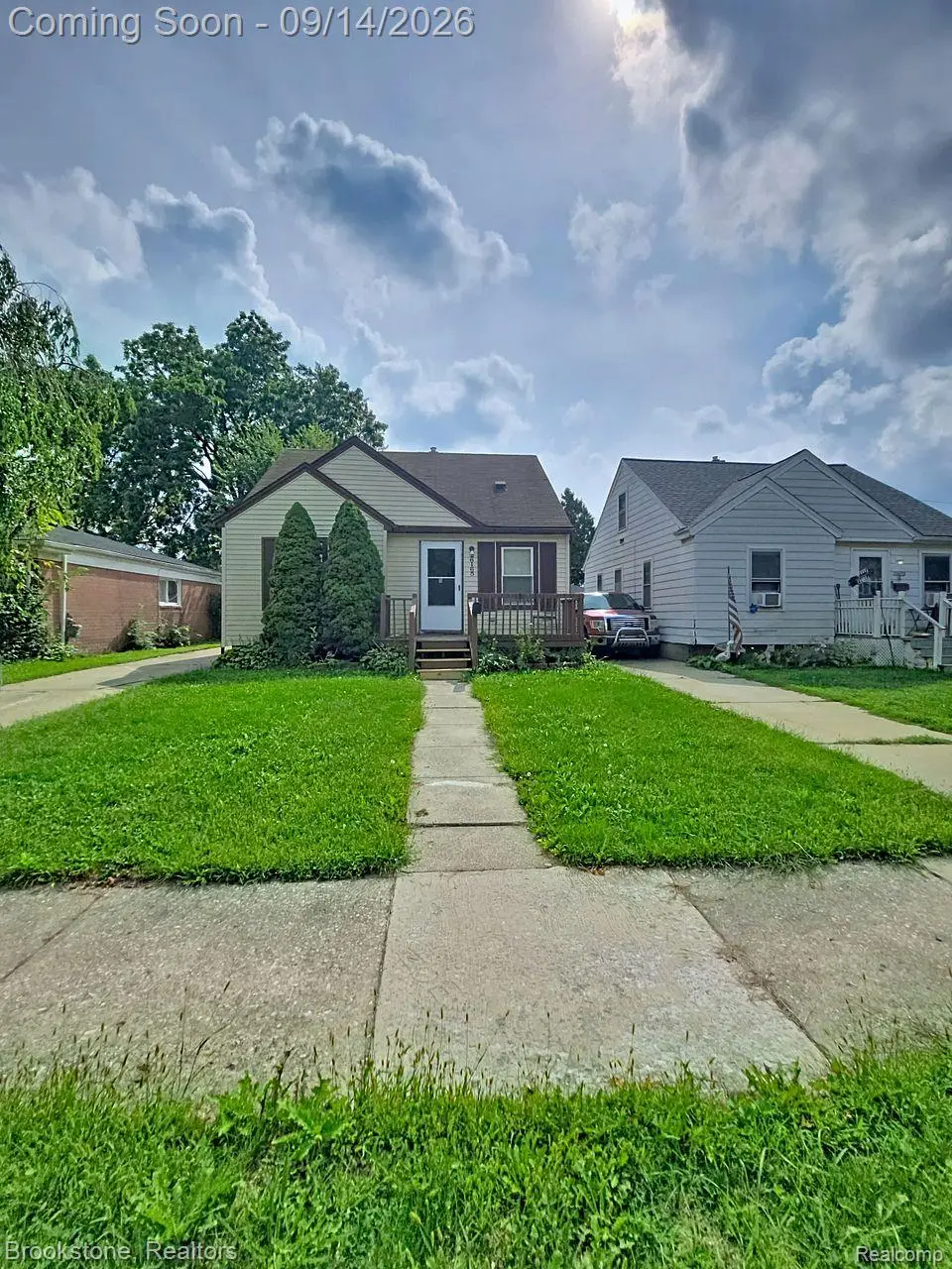 26165 Powers Avenue, Dearborn Heights, MI 48125 - #1