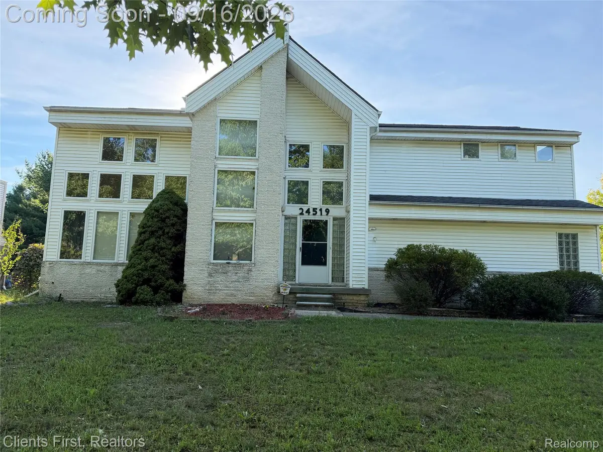 24519 Willowbrook, Novi, MI 48375 - #1