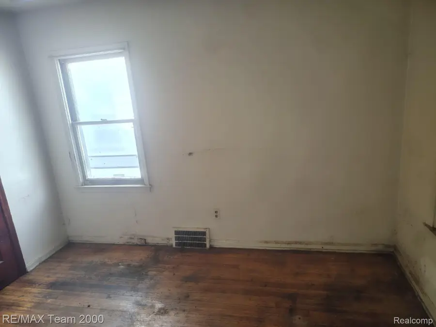 18809 Carrie Street, Detroit, MI 48234 - #3