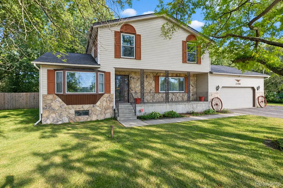 2481 S Genesee Road, Burton, MI 48519 - #1