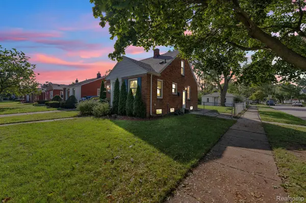 24163 Ross Street, Dearborn, MI 48124