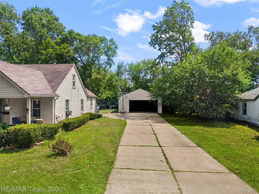 6196 N Gulley Road, Dearborn Heights, MI 48127 - #2