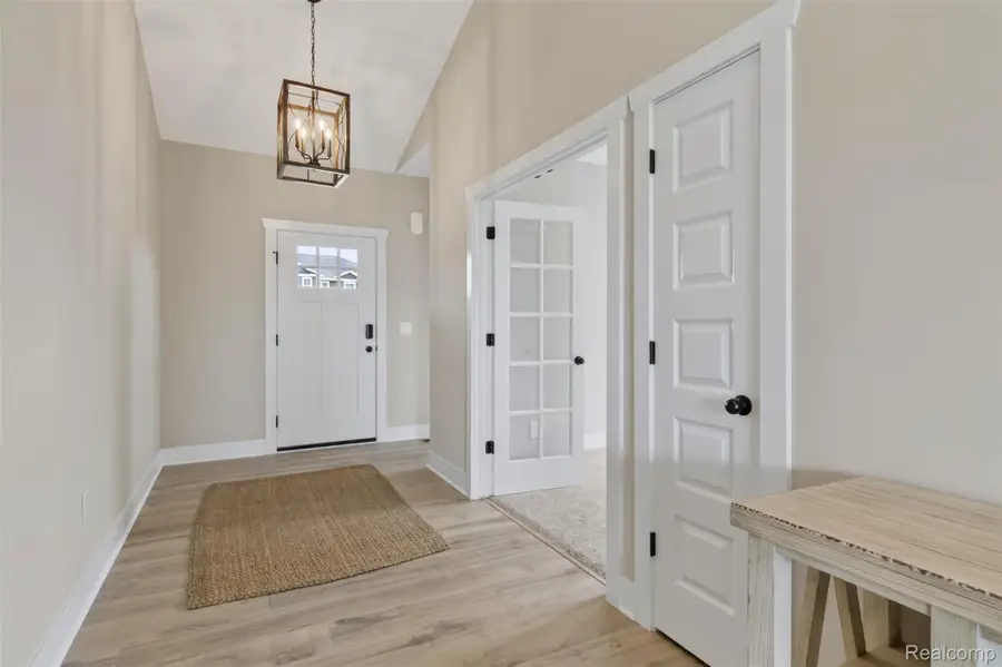 659 Round Rock Dr, Howell, MI 48843 - #3