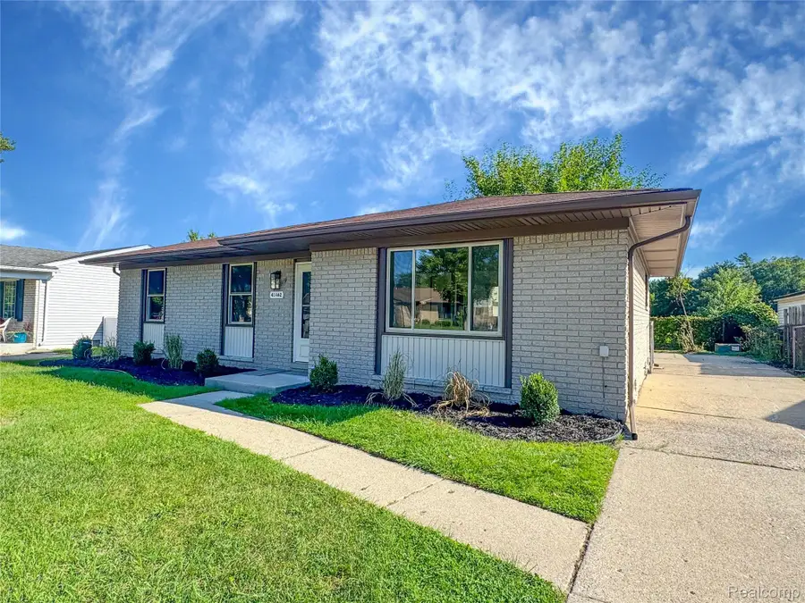 41462 Harvard Drive, Sterling Heights, MI 48313 - #2