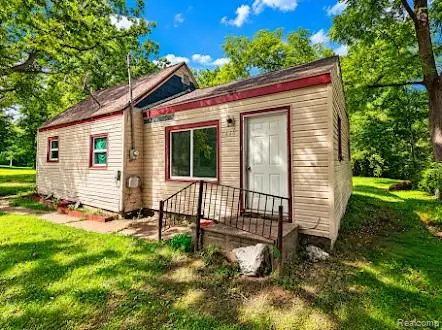 1446 N Cornell Avenue, Flint, MI 48505 - #2