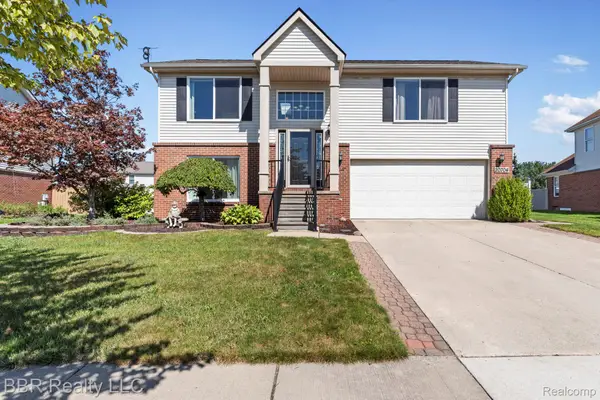 20704 Busenbark Lane, Brownstown, MI 48183