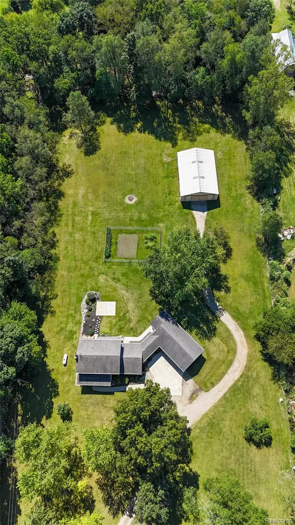 8245 Kier Road, Clarkston, MI 48348